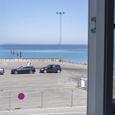 ベッド・アンド・ブレックファスト Samso Perlen 2*